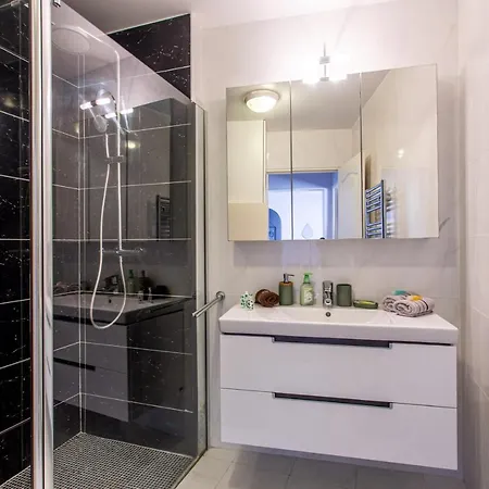 Providence - Elegant F3, Vue Incroyable, Balcon,ascenseur, Wifi Nice