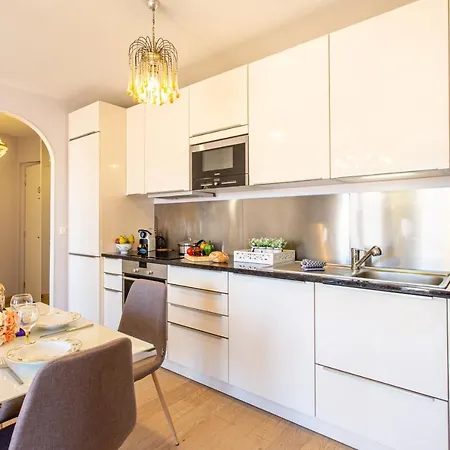Providence - Elegant F3, Vue Incroyable, Balcon,ascenseur, Wifi *
