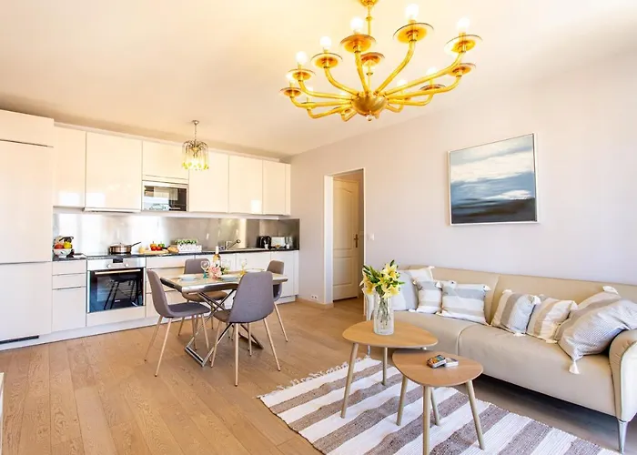 Providence - Elegant F3, Vue Incroyable, Balcon,ascenseur, Wifi * Nice