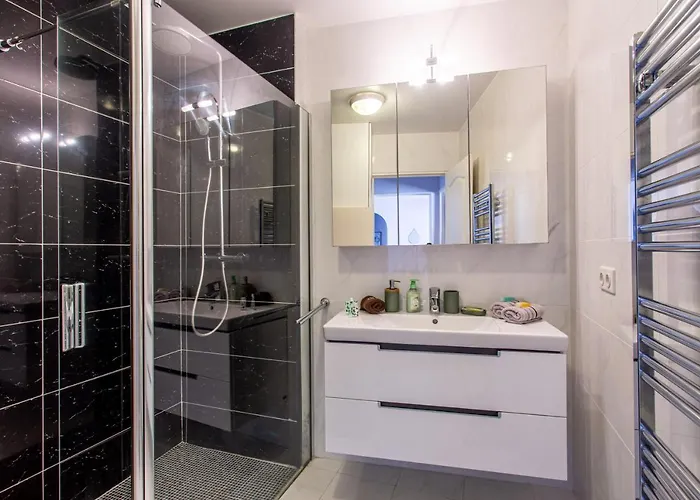 Providence - Elegant F3, Vue Incroyable, Balcon,ascenseur, Wifi Nice