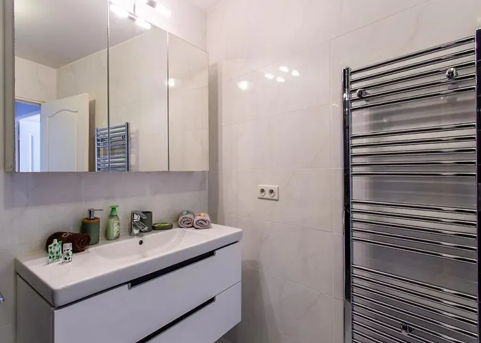 Providence - Elegant F3, Vue Incroyable, Balcon,ascenseur, Wifi Appartement Nice