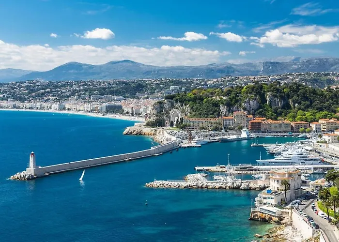 Providence - Elegant F3, Vue Incroyable, Balcon,ascenseur, Wifi *